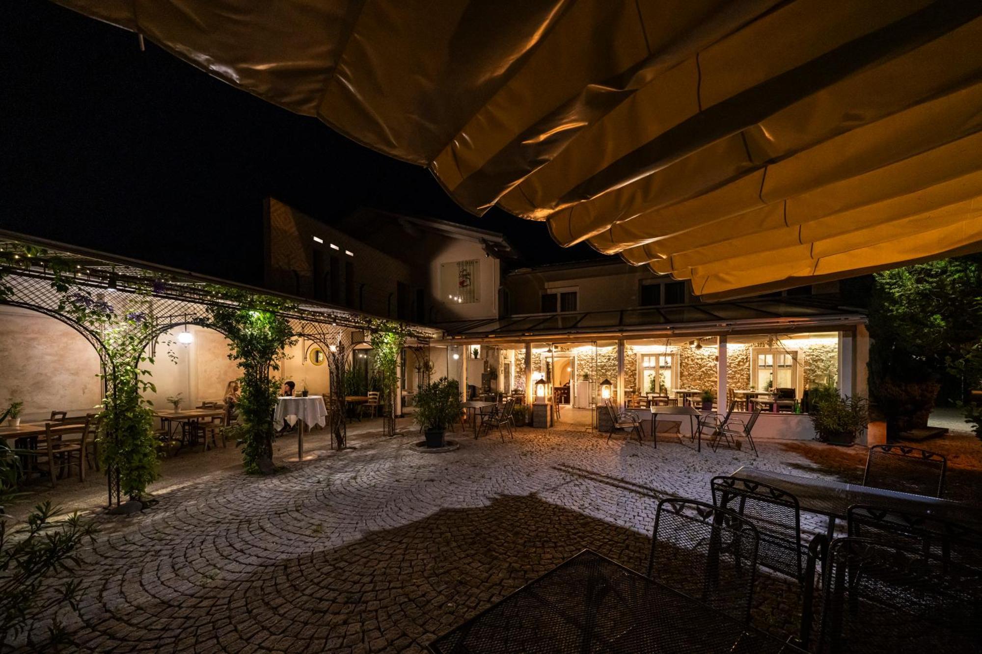 Gaestezimmer La Storia Rosegg Exterior photo